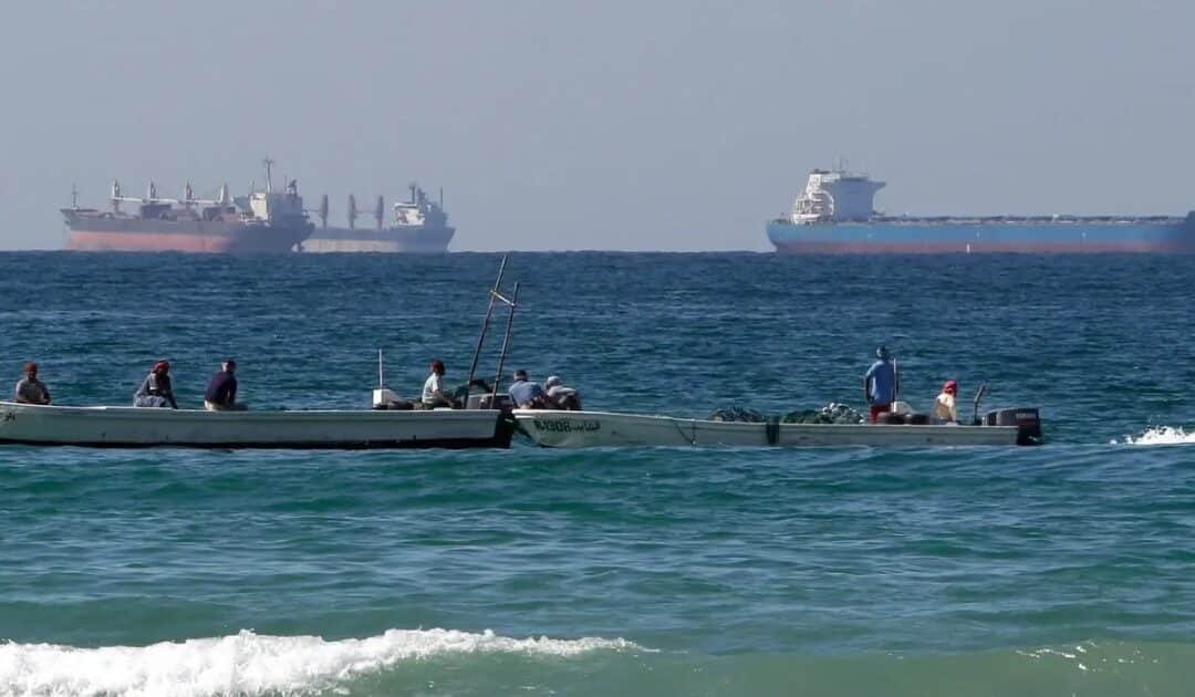 Trump’s Shipping Initiative Struggles as Hormuz Blockade Persists