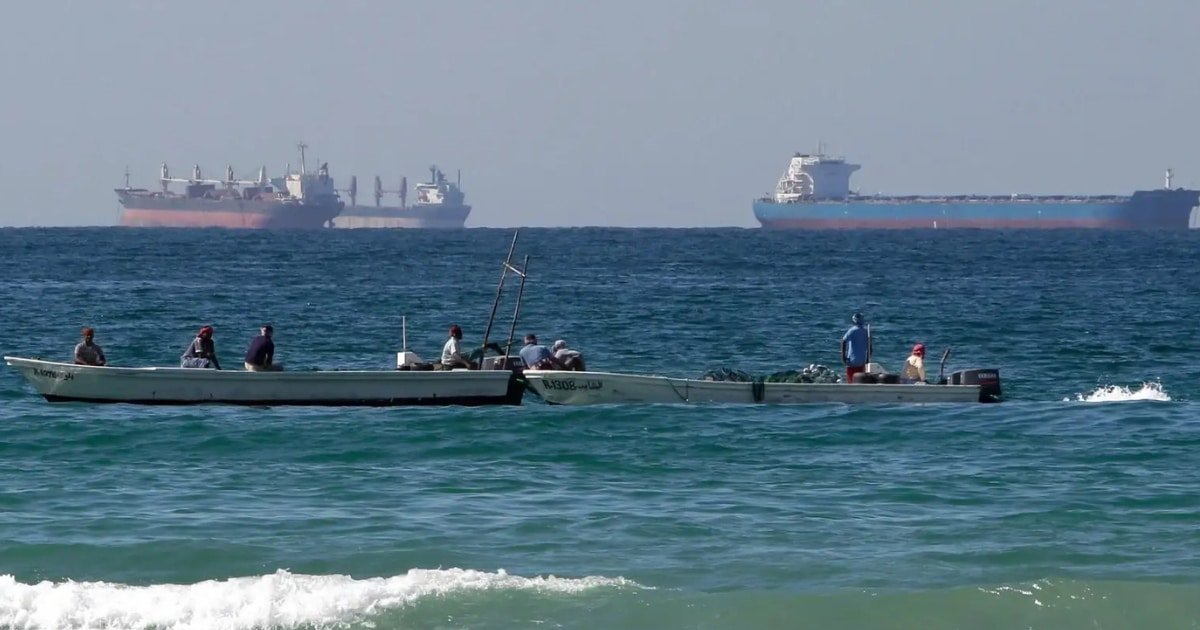 Trump’s Shipping Initiative Struggles as Hormuz Blockade Persists Trump’s Shipping Initiative Struggles as Hormuz Blockade Persists
