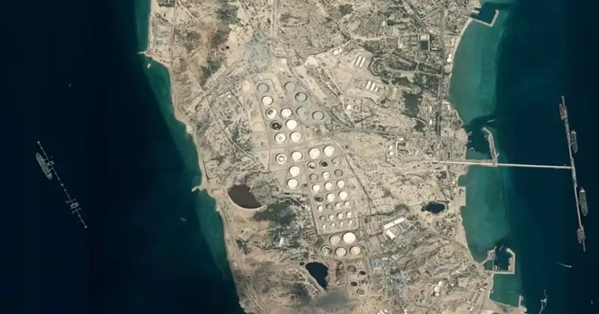 US Weighs High-Risk Ground Operation to Seize Kharg Island US Weighs High-Risk Ground Operation to Seize Kharg Island