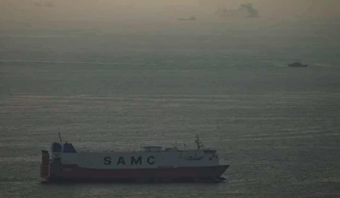 04 Ships Transit Strait of Hormuz Amid Iran-Oman Maritime Protocol Talks