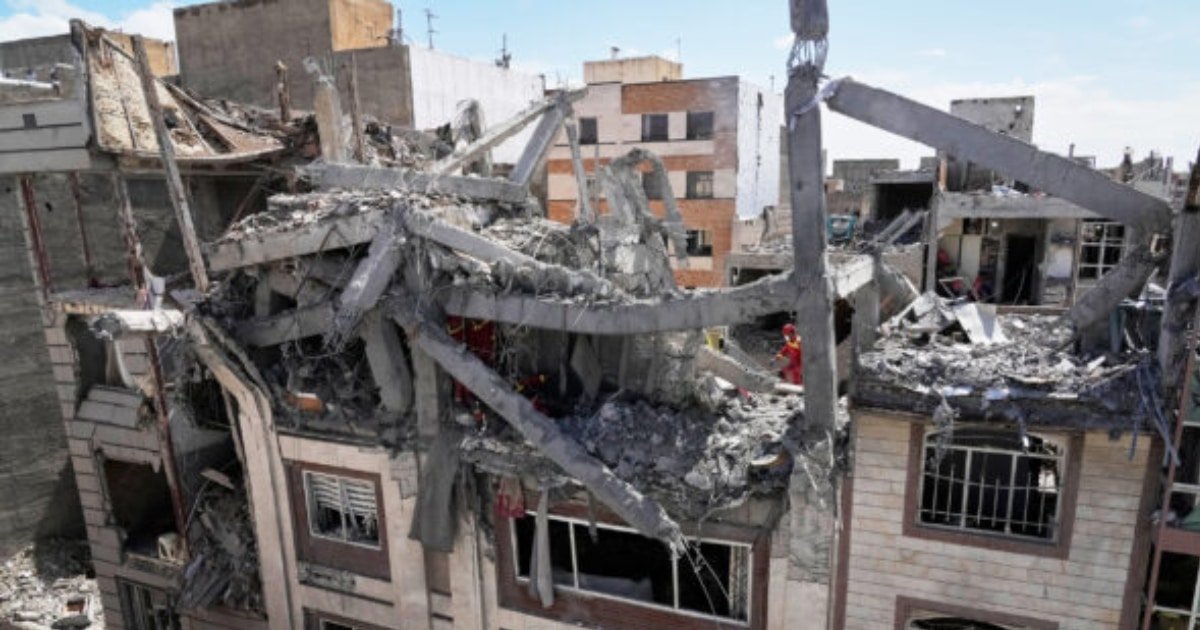 Day 38 of Iran War Rising Risks as Deadline Pressure and Regional Strikes Intensify Day 38 of Iran War Rising Risks as Deadline Pressure and Regional Strikes Intensify