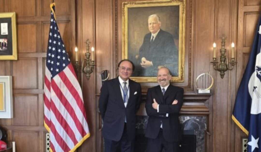 Finance Minister Meets US Commerce Secretary, and IMF Officials