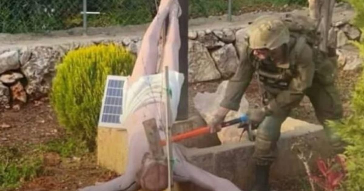 IDF Punishes Soldiers for Vandalizing Jesus’ Statue in Lebanon IDF Punishes Soldiers for Vandalizing Jesus' Statue in Lebanon