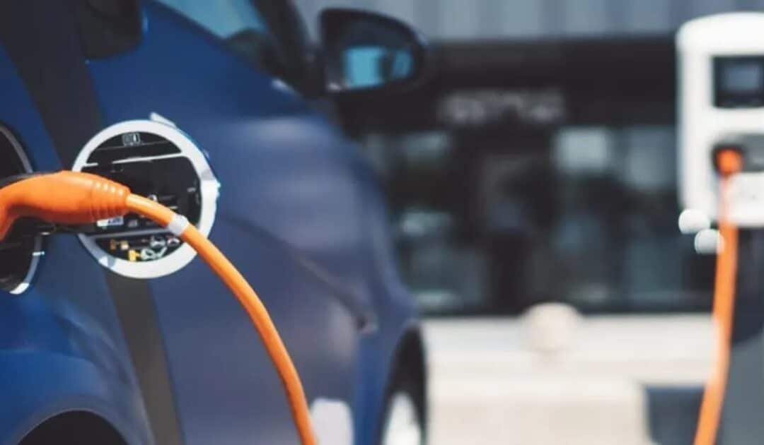 Pakistan Promotes Electric Vehicles to Cut Fuel Imports and Save Reserves