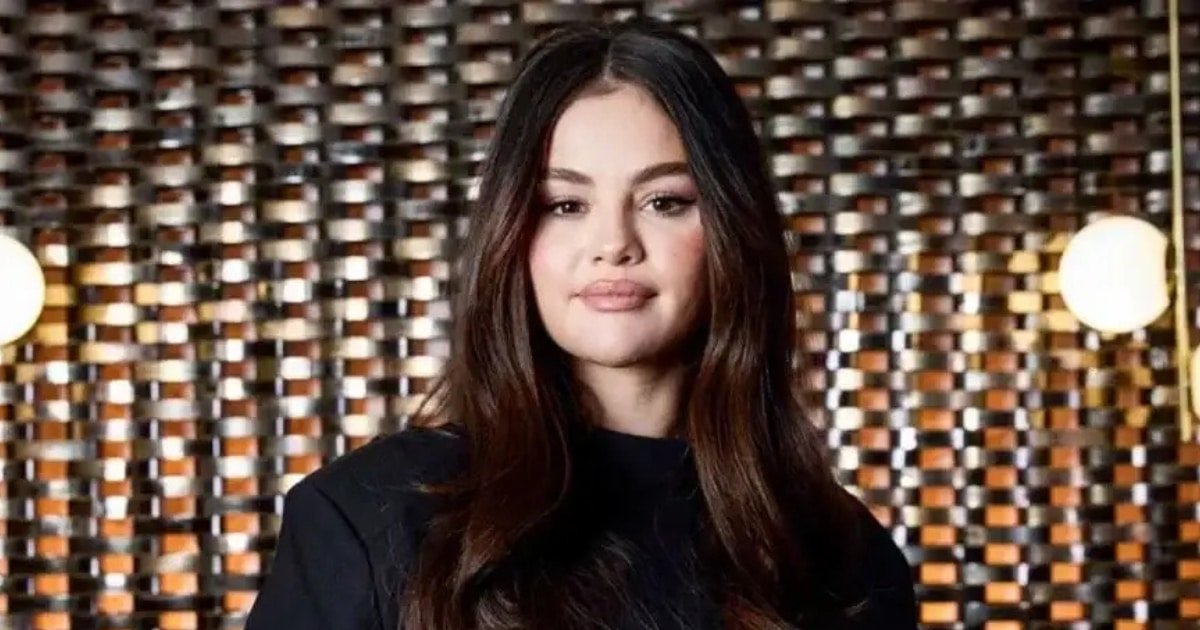 Selena Gomez Opens Up About Bipolar Journey on Benny Blanco’s Podcast Selena Gomez Opens Up About Bipolar Journey on Benny Blanco’s Podcast