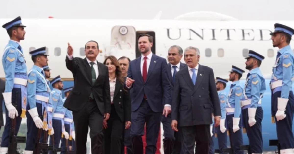 U.S. and Iran Delegations Arrive in Islamabad for Talks Amid Ceasefire U.S. and Iran Delegations Arrive in Islamabad for Talks Amid Ceasefire