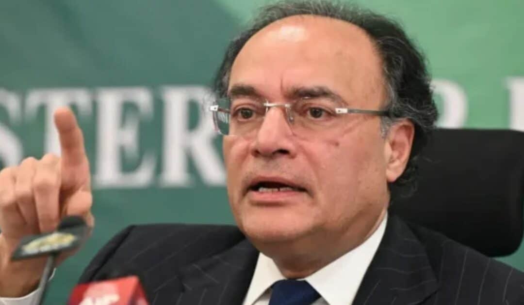 Finance Minister Aurangzeb Consults Mutual Funds & Insurance Associations on Budget Proposals