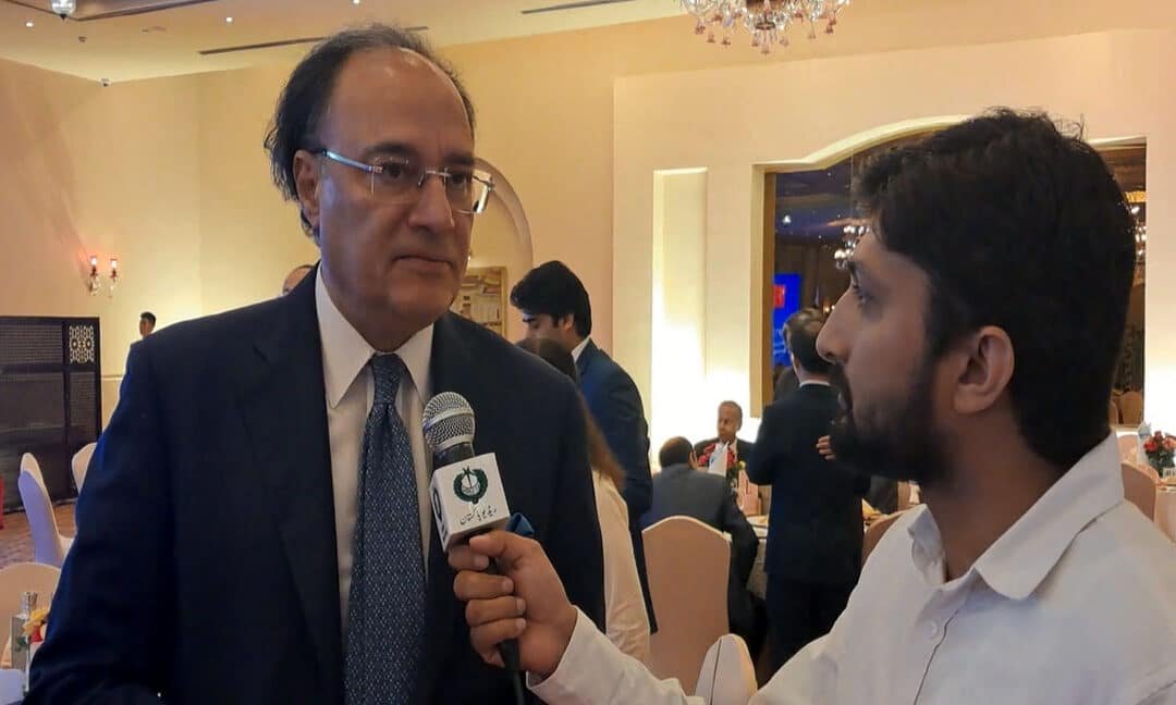 Finance Minister Highlights the Economic Ties between Pakistan and China