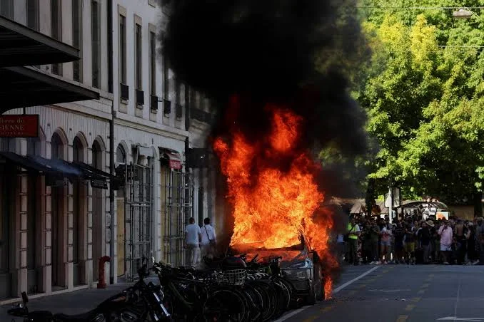 Geneva Explodes into Violence Ahead of G7 Evian Summit Geneva Explodes into Violence Ahead of G7 Evian Summit