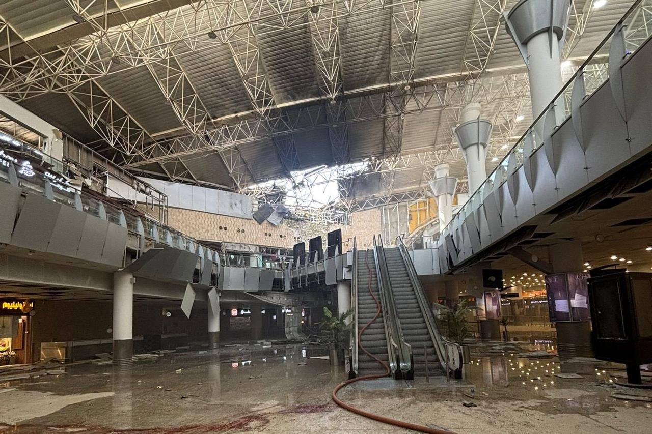 Kuwait Airport Struck, Oil Surges, and US Forces Retaliate Near Hormuz