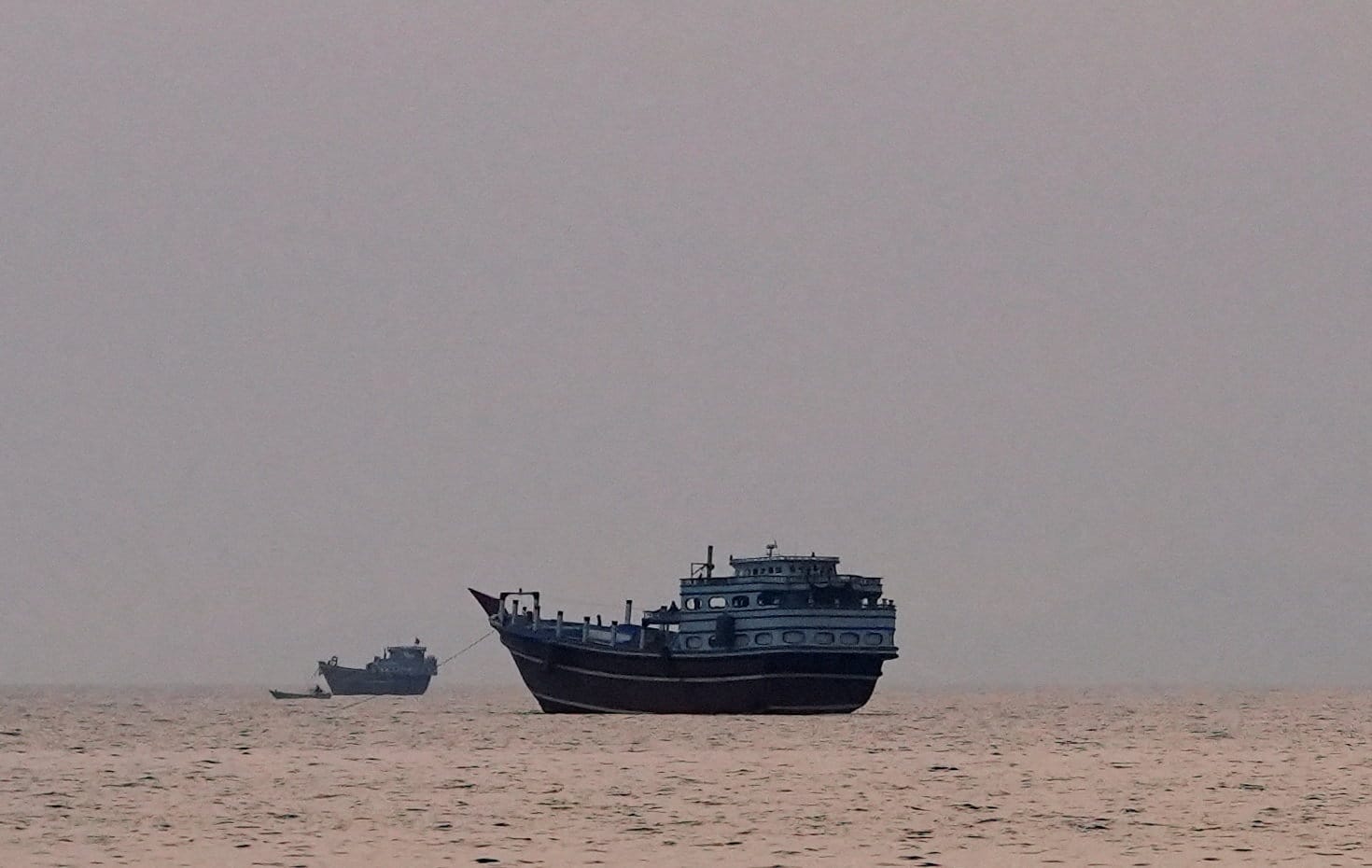 Houthis Seek to Replicate Iran’s Hormuz Tactics in Bab al-Mandeb Houthis Seek to Replicate Iran’s Hormuz Tactics in Bab al-Mandeb