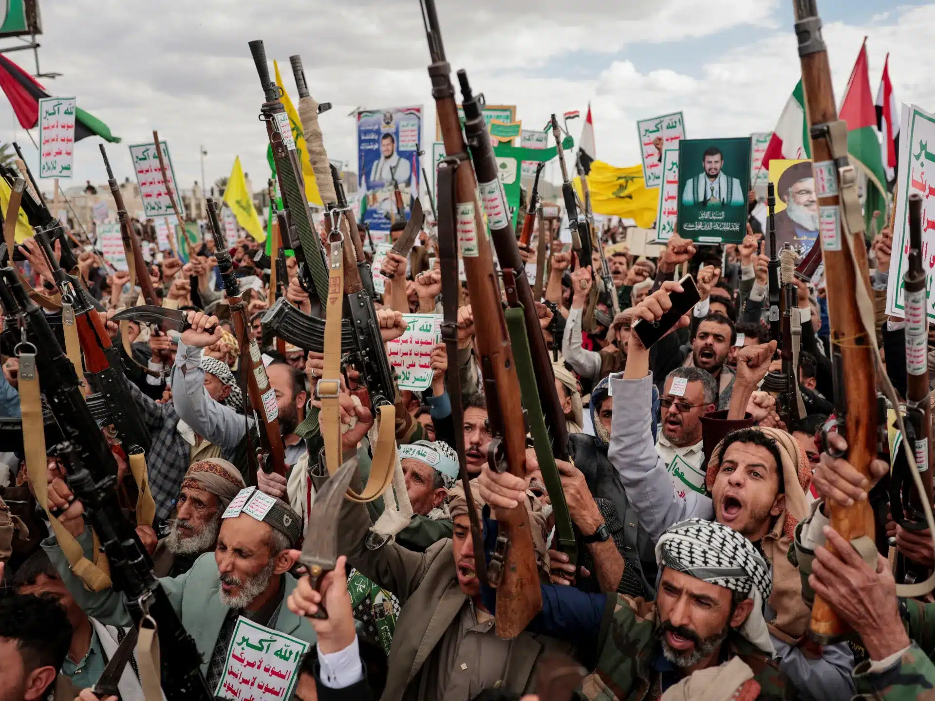 Houthis Threaten Saudi Aviation and Infrastructure Amid Regional Escalations
