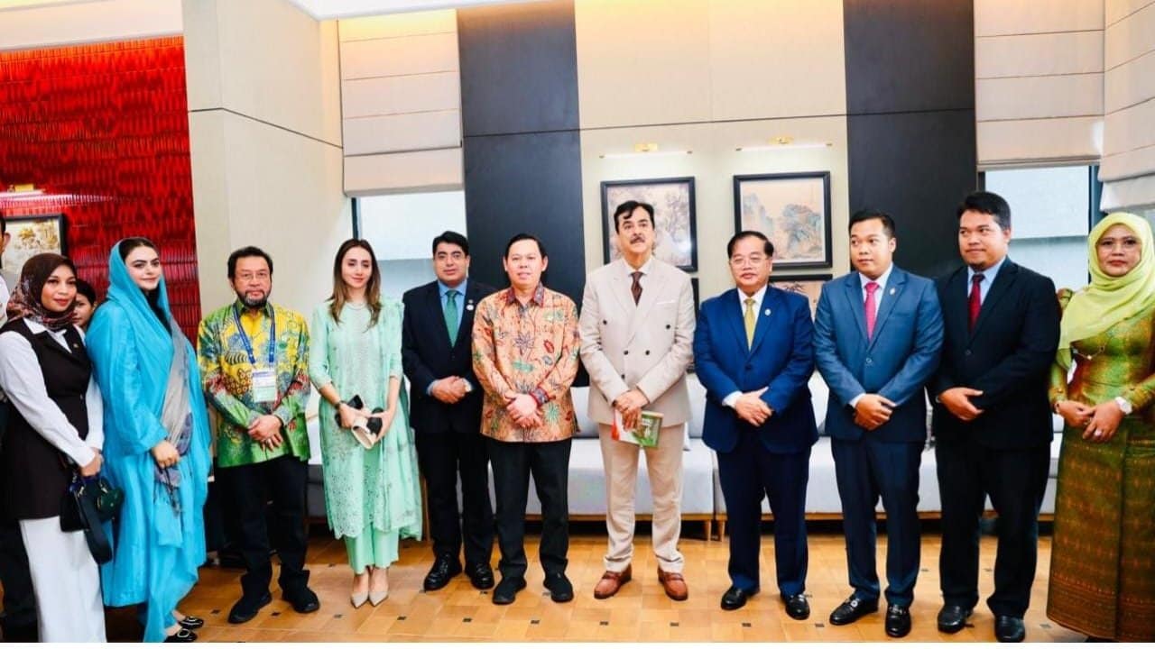 Chairman Senate Arrives in Phnom Penh for Inter-Parliamentary Speakers’ Conference