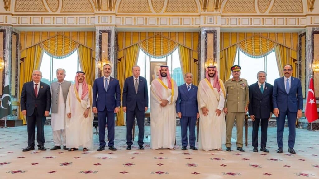 Bangladesh Signals Openness to Joining Pakistan-Saudi-Turkiye Defence Agreement