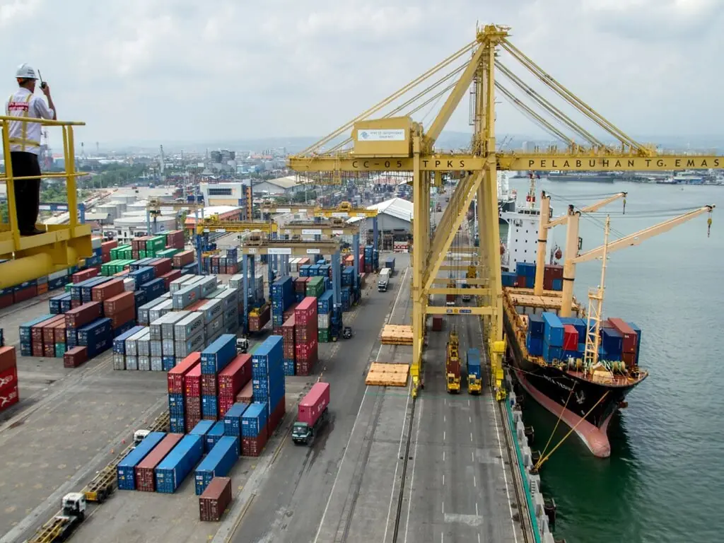 Pakistan Trade Deficit Widens to $3.95 Billion Pakistan Trade Deficit Widens to $3.95 Billion